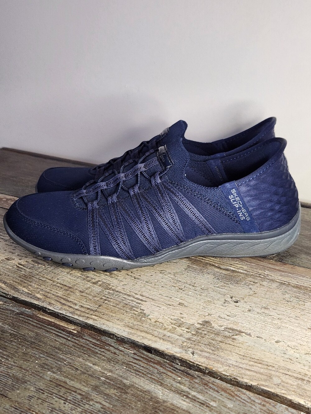 Skechers Hands Free Slip-Ins Size 9 Navy Breathe Easy Roll With Me Stretch Fit